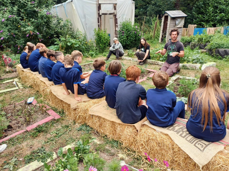 518358265_748635291033353_5316102820321165815_n